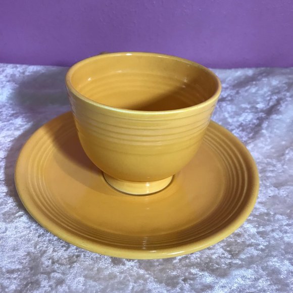 Genuine Fiesta Vintage Yellow Mug with Matching Saucer GUC Retro Kitchen Tea Cup - Picture 5 of 12